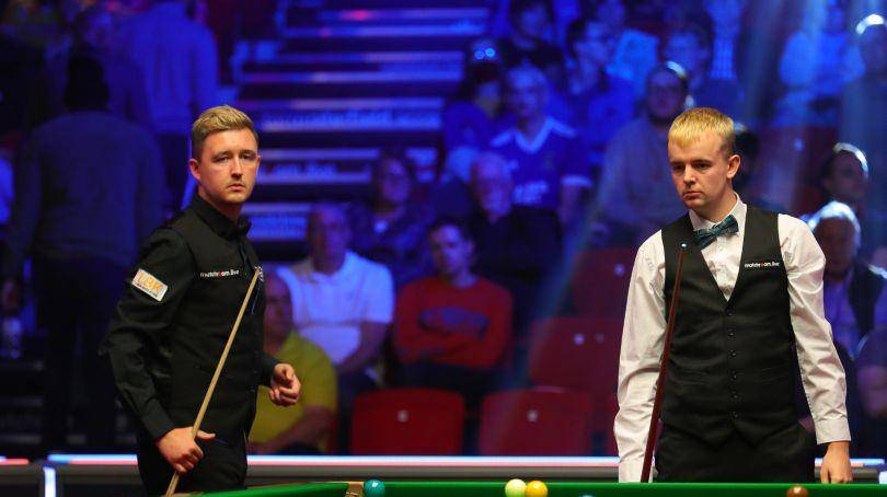 留在这里 留在这里